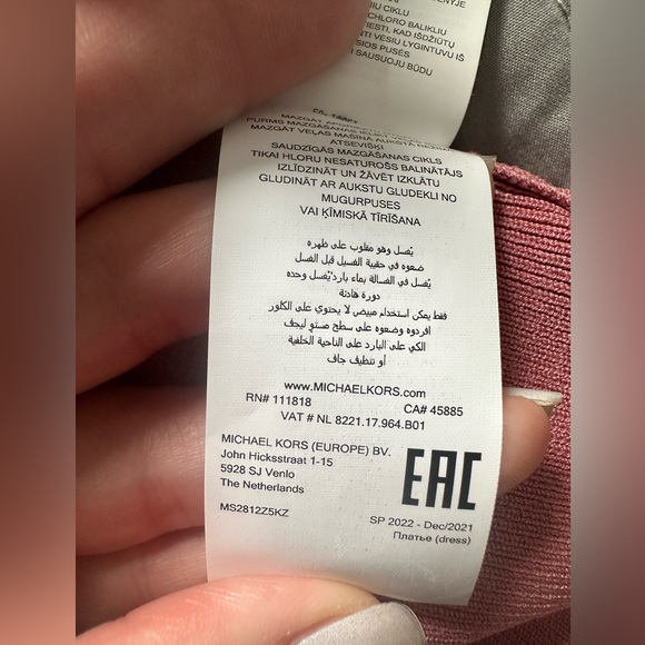 Michael Kors Viscose Logo Short Sleeve Dresss - Picture 6 of 6